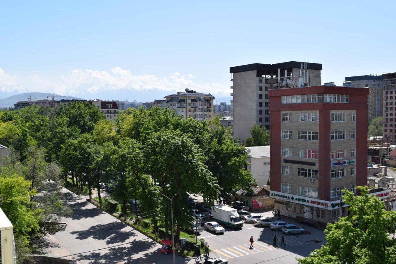 Studio Boutique Apartment Bishkek Exteriör bild